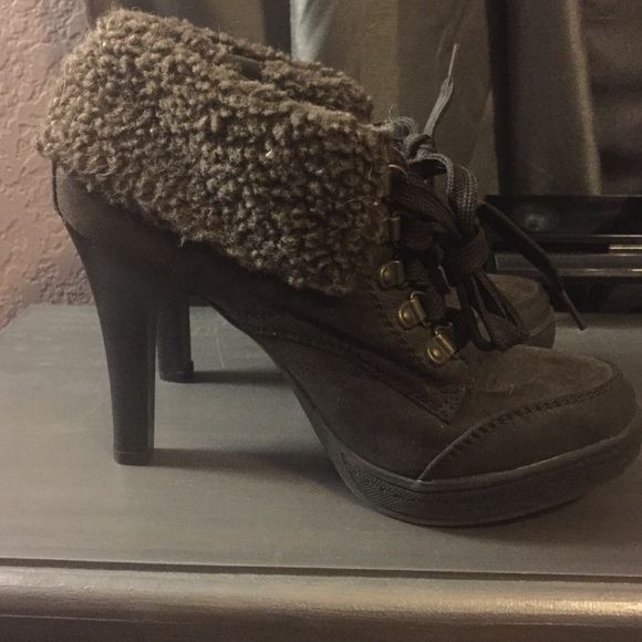 Lime Light heels - Picture 2 of 3