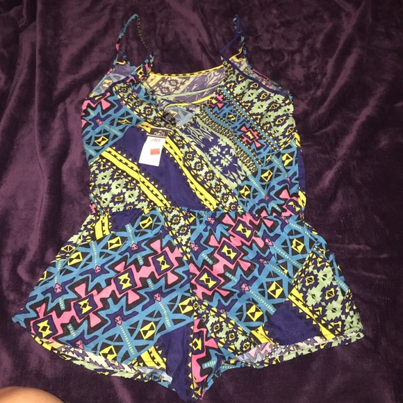 Colorful romper💕 - Picture 2 of 3