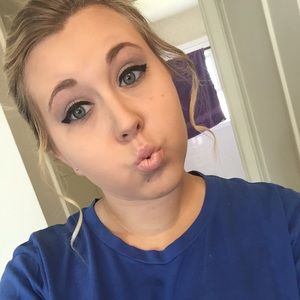 Meet your Posher, Casey