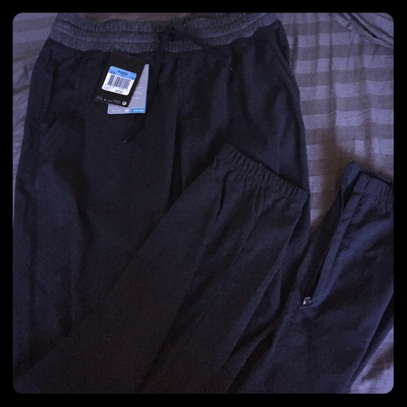 Nike athleisure Dri fit capris.