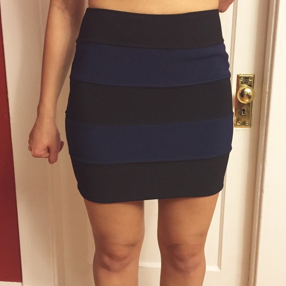 Forever 21 Navy and Black bodycon skirt