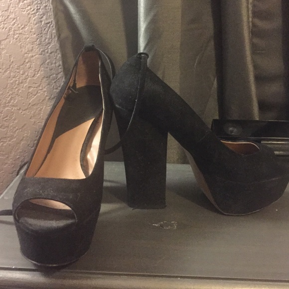 Trafaluo Heels from Zara - Picture 2 of 4