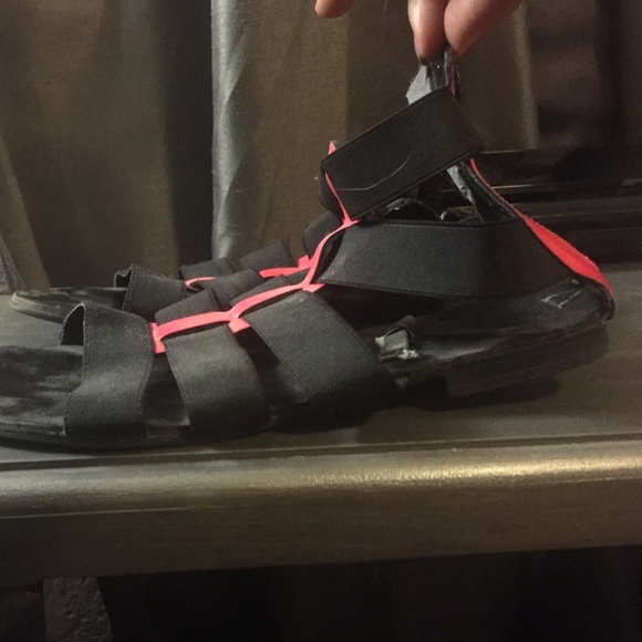 Steve Madden Sandals - Picture 2 of 3