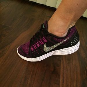 Rhinestoned Swarovski crystal Nike Sneaker 7.5
