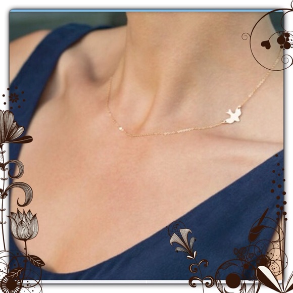 Bird silhouette necklace