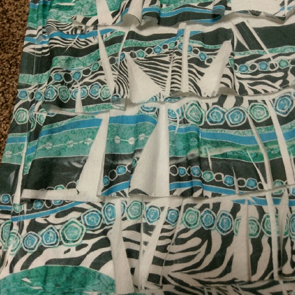 Layered Front Tank - Picture 3 of 3