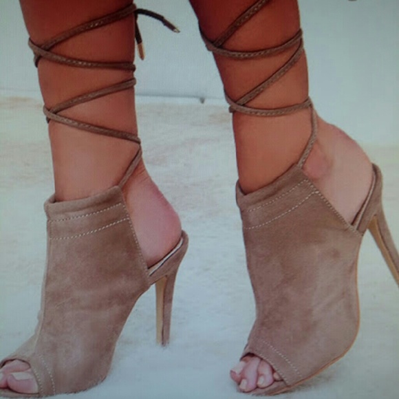 Cape Robbins Lace up Heels in Suede Tan