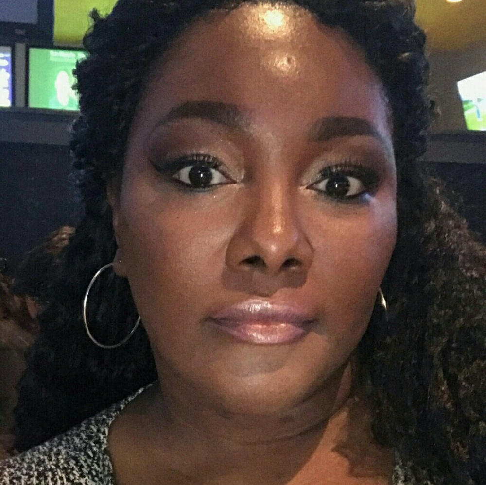Meet your Posher, Teneisha