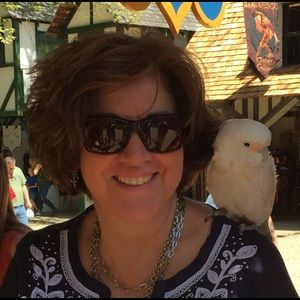 Meet your Posher, Carole