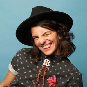 Meet your Posher, Caitlin