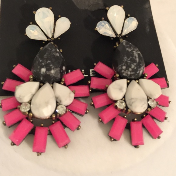 Bauble Bar Jewelry - Bauble Bar chandelier earrings NWT