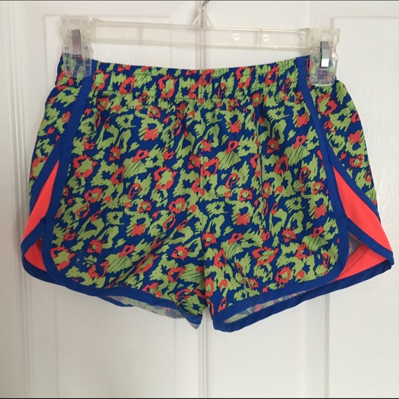 ❌SOLD❌ Under Armour printed shorts