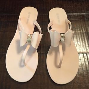 Bow Flip Flops (Nude)