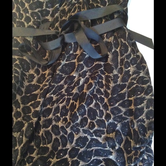 Worn once printed dress! - Picture 2 of 3