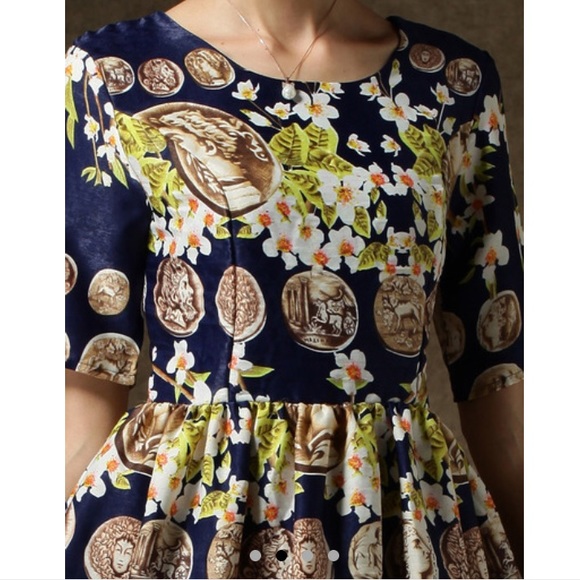 Dress - Picture 2 of 3