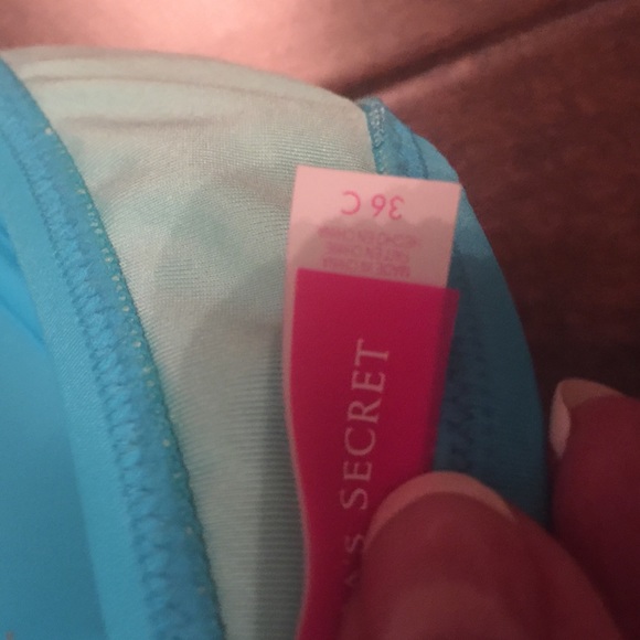Victoria Secret padded bikini top - Picture 2 of 2