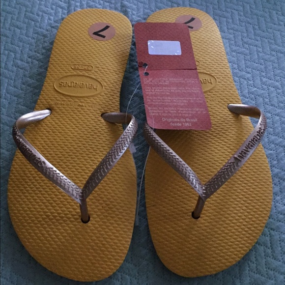 Havaianas Flip Flop Sandals a Must for Summer☀️ - Picture 3 of 4