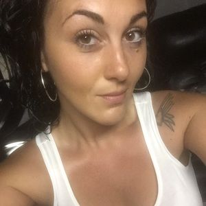 Meet your Posher, Tina