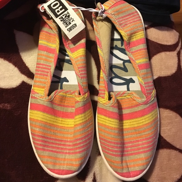 Aeropostale flats