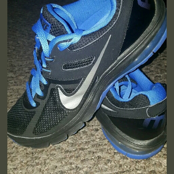 Nike Airmax defy men's 8/ Women 9.5