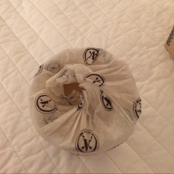 Votivo Aromatic Candle candle - Picture 3 of 3