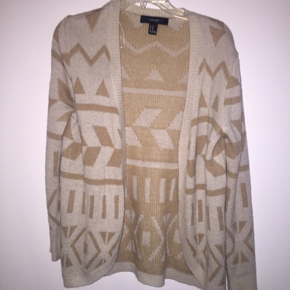 •Aztec Print Cardigan•