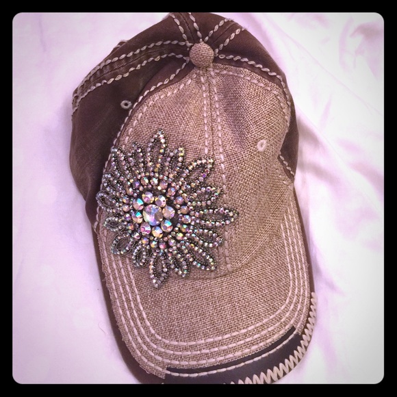 Olive & Pique Bling Baseball Cap