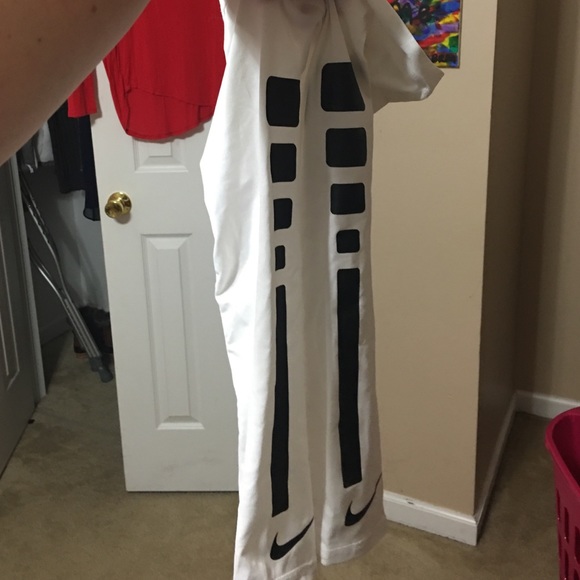NIKE basketball shooting sleeves.