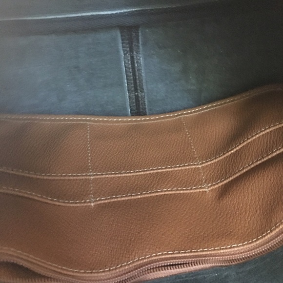 🚫🚫SOLD🚫🚫🐥🐥Dooney & Bourke🐥🐥 Purse - Picture 4 of 4