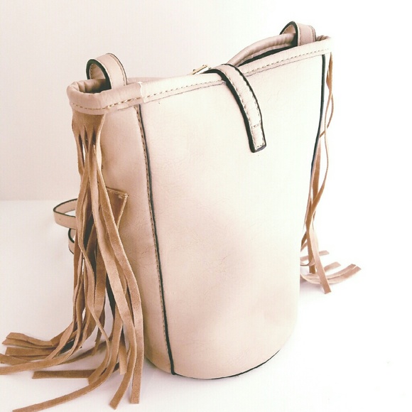 NWT Wilsons Leather Tassel Crossbody - Picture 2 of 3