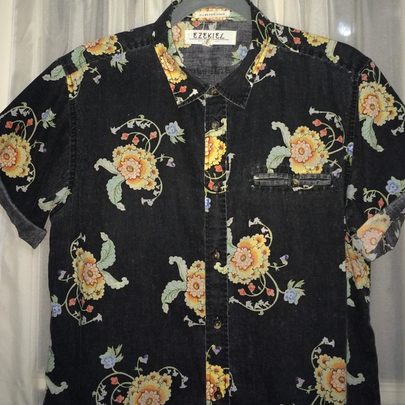 Button down shirt - Picture 2 of 4