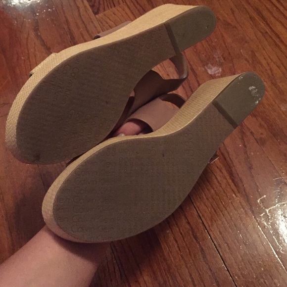 Calvin Klein platform wedge - Picture 3 of 3