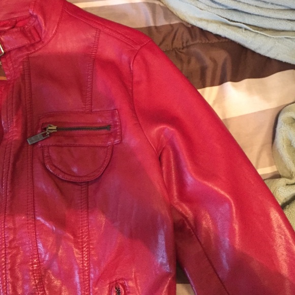 sassy red leather jacket - Picture 4 of 4