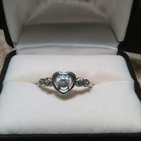 Sterling diamond-cz heart ring
