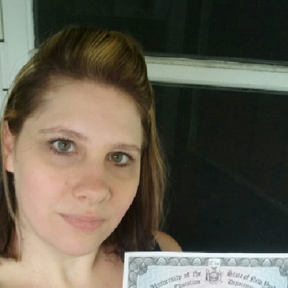 Meet your Posher, Jennifer - Picture 1 of 1