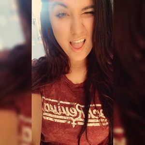 Meet your Posher, Kaya