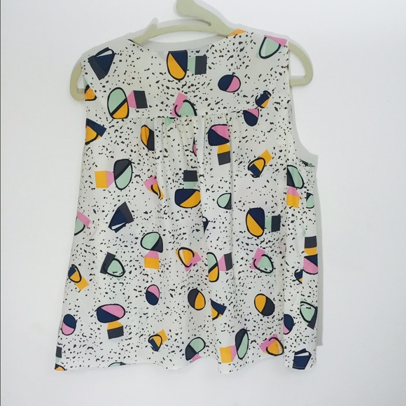 Zara Tops - Playful pattern Zara blouse Zara Tops - Playful pattern Zara blouse