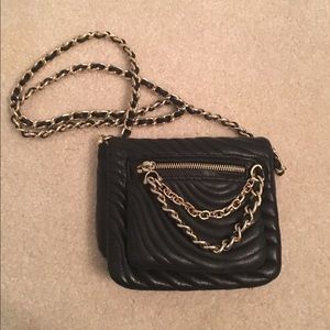 Henri Bendel purse gold chain