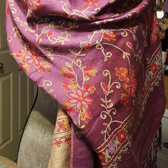 Wrap - Picture 3 of 3