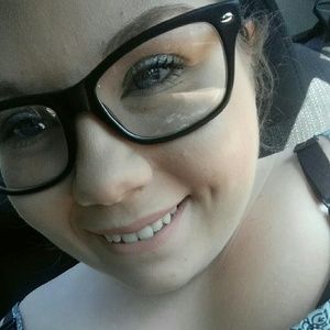 Meet your Posher, Kaitlyn