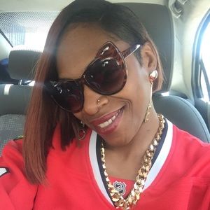 Meet your Posher, Tara