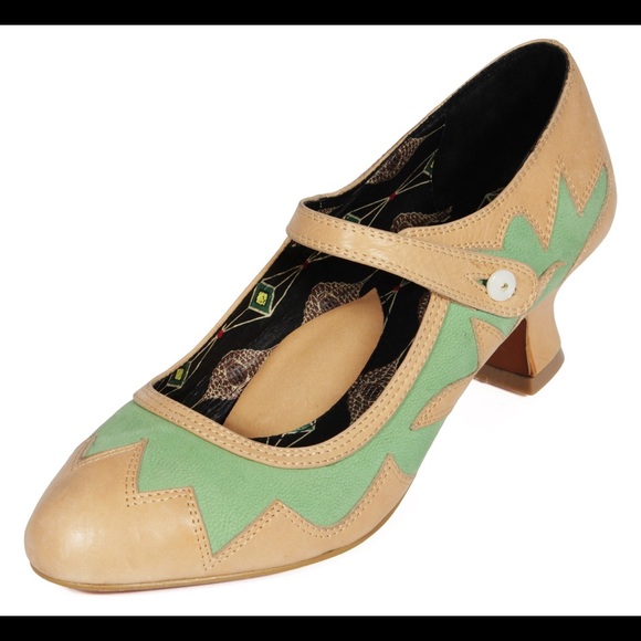 Miss L Fire Cicada mary jane low heel in mint 6