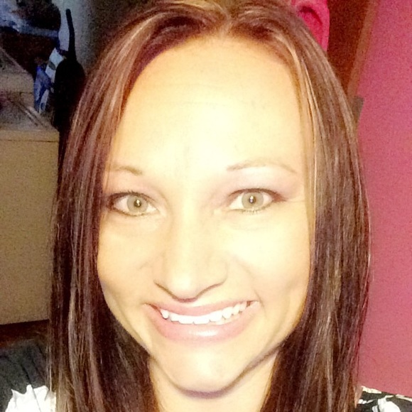 Meet your Posher, Nikki - Picture 3 of 4