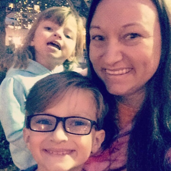 Meet your Posher, Nikki - Picture 4 of 4