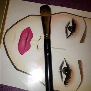 #190 foundation brush 100% authentic