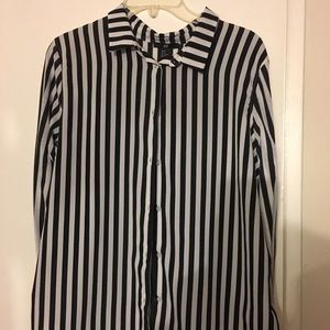 Dressy shirt from H&M size S. Black and white