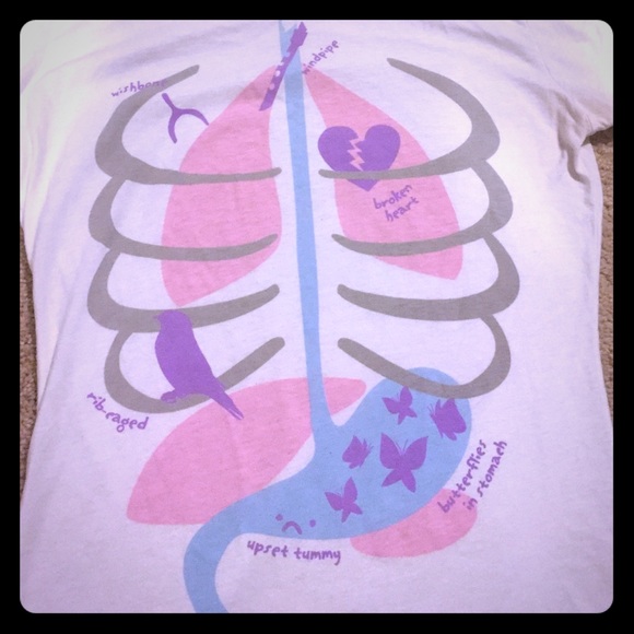 Graphic tee - Picture 1 of 4