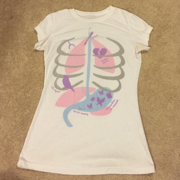 Graphic tee - Picture 2 of 4