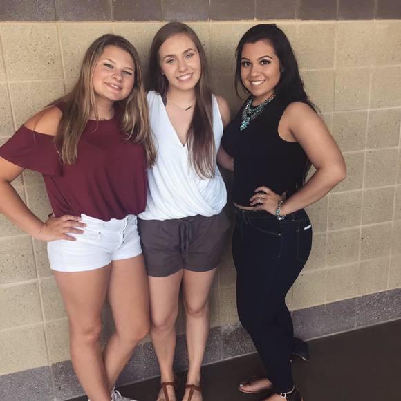 Meet your Posher, Nikki