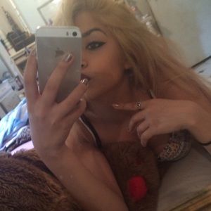 Meet your Posher, Naelie